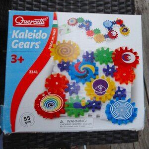 Quercetti Kaleido Gears 3 types of Gears 16 Gears 16 Plates & 14 Connectors